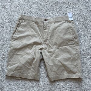 GAP Men's Khaki Flat Front Shorts NEW WITH TAG size 34